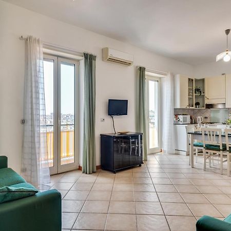 Roomy And Bright Apartment With Balconies X6 Κατάνια Εξωτερικό φωτογραφία