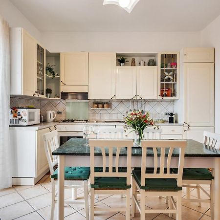 Roomy And Bright Apartment With Balconies X6 Κατάνια Εξωτερικό φωτογραφία