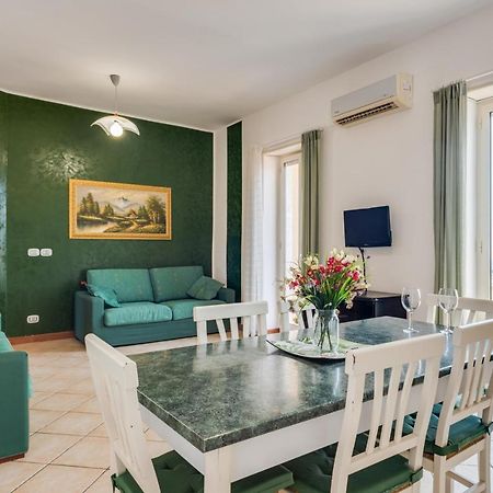 Roomy And Bright Apartment With Balconies X6 Κατάνια Εξωτερικό φωτογραφία