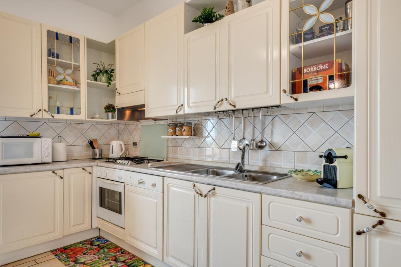 Roomy And Bright Apartment With Balconies X6 Κατάνια Εξωτερικό φωτογραφία