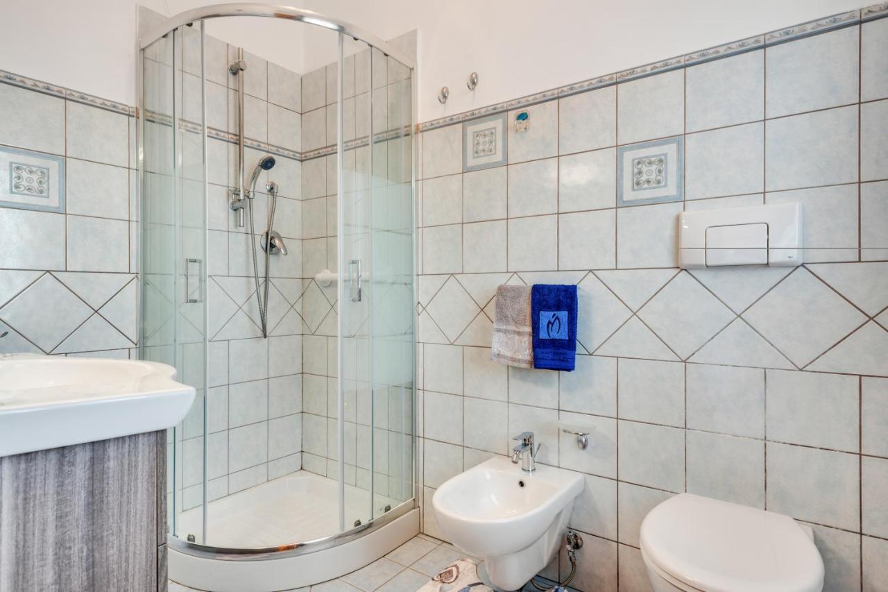 Roomy And Bright Apartment With Balconies X6 Κατάνια Εξωτερικό φωτογραφία