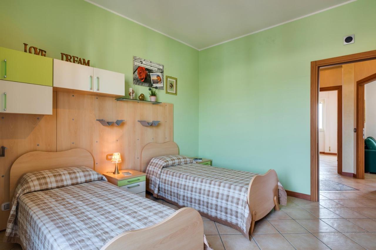 Roomy And Bright Apartment With Balconies X6 Κατάνια Εξωτερικό φωτογραφία